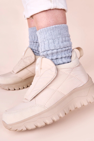Botas de nieve para mujer color arena con velcro Penny 2