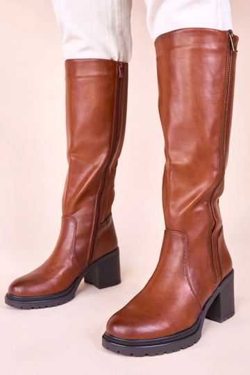 Botas largas marrones con caña doblada Akia