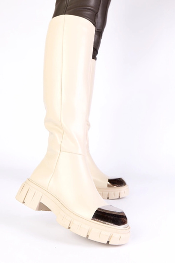 Botas largas color arena con punta dorada Camila
