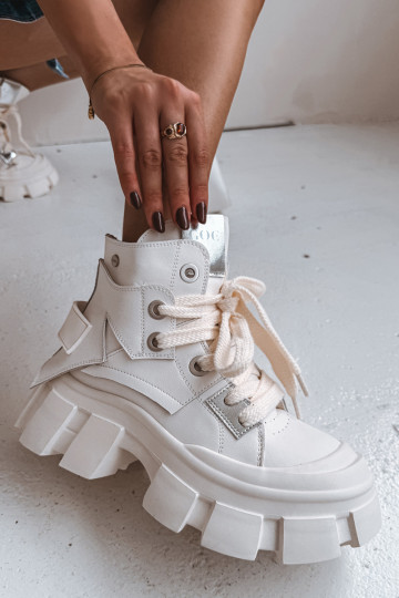 Piel calentamiento Estilo deportivo Botas GOE SS2N4055 el color blanco