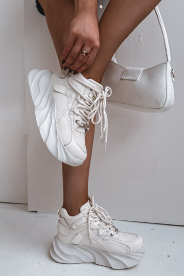 Zapatillas modelo zapatos. Femenino Cuero natural GOE SS2N4037 Zgaszona Biel