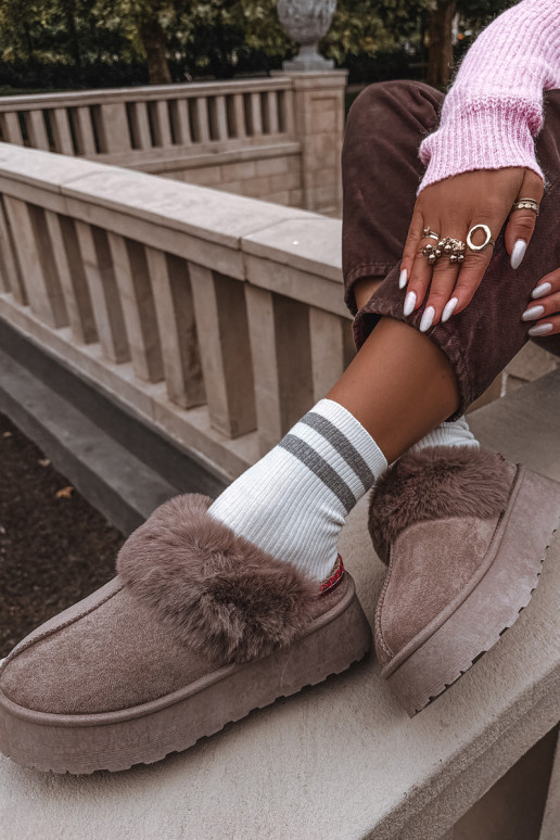 Botas de nieve para mujer con plataforma y pelo con bordado color arena Querina
