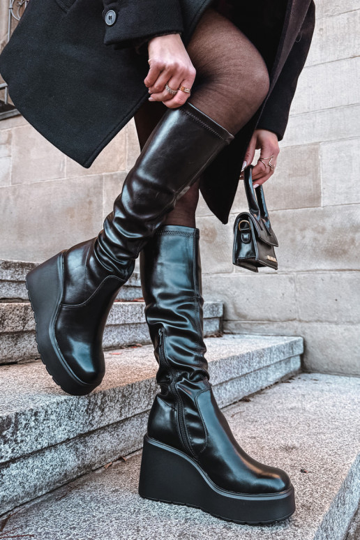 Botas altas de mujer con plataforma color negro "Terisse"