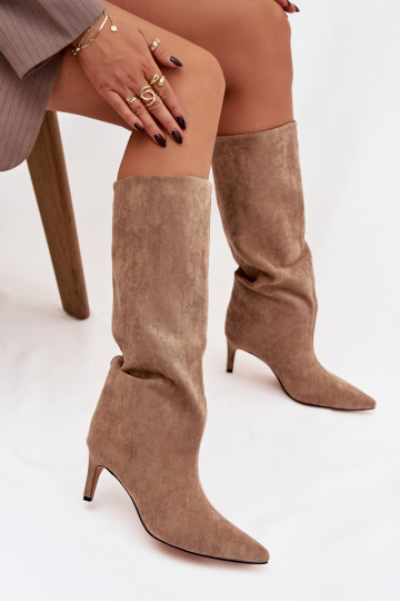 Botas de mujer de caña alta tipo easy-on con tacones finos de color arena Olivienne