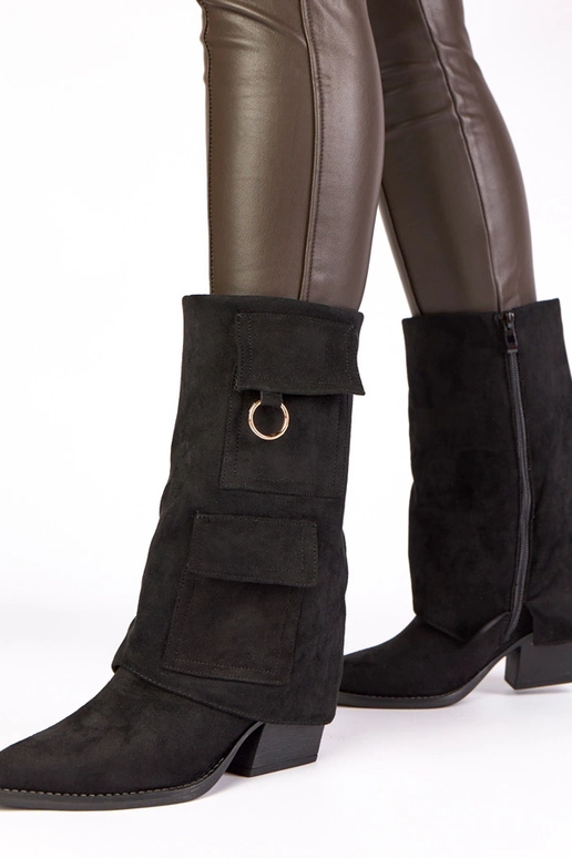 Botines negros con tacón y bolsillos...