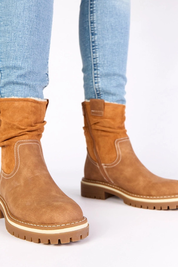 Botines marrones cálidos...