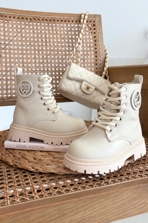 Botas infantiles acolchados con forro de piel y adornos de LOVE, color arena, Rosaira