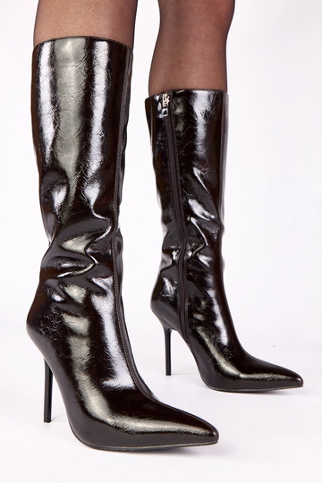 Botines marrones lacados...