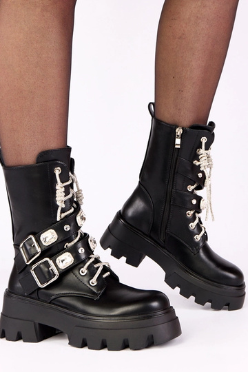 Botines negras con plataforma y circonitas y piedras Laroca