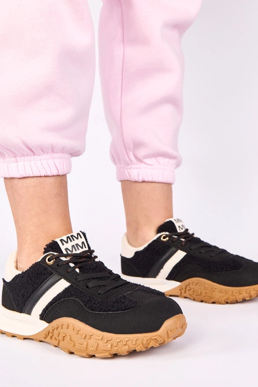 Zapatillas negras cálidas con piel Sanna