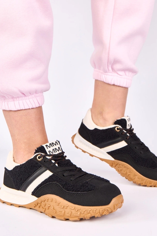 Zapatillas negras cálidas con piel Sanna