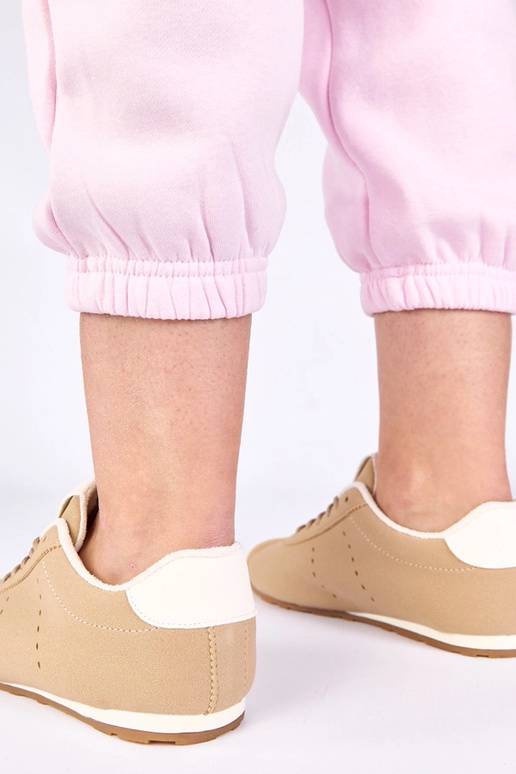 Zapatillas color arena con acento...