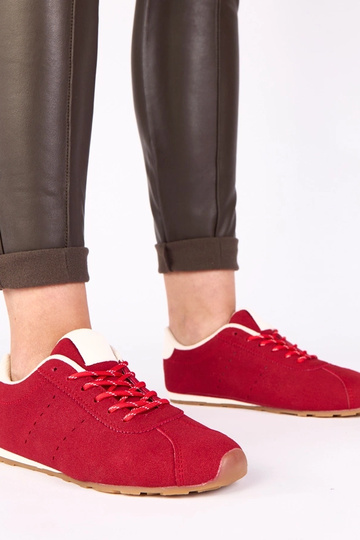 Zapatillas rojas con acento blanco Birna