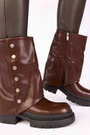 Botines de chocolate con caña doblada y plataforma Carla 2