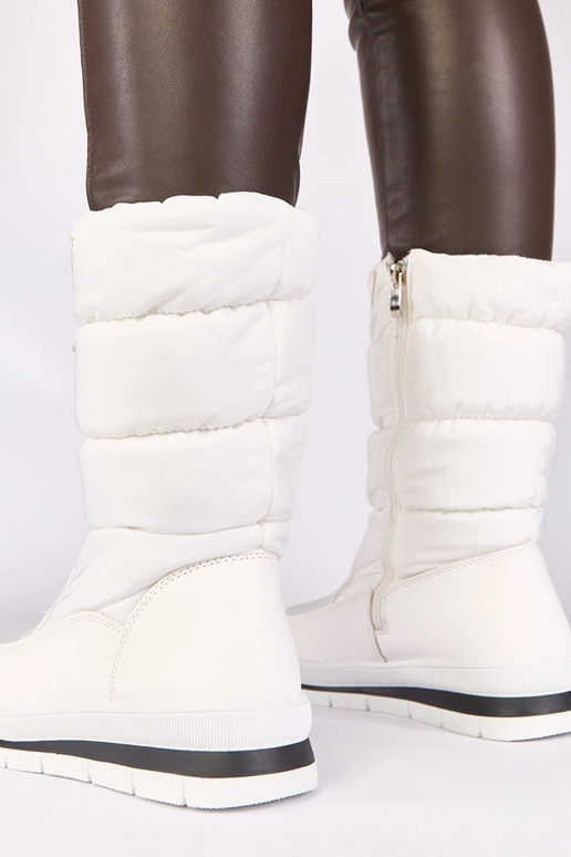 Botas de nieve blancas de tacón bajo...