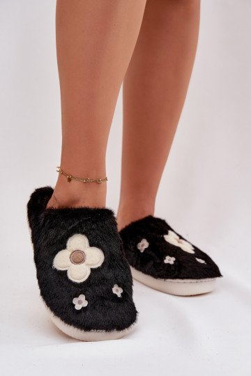 Zapatillas Selinne negras con pelito y motivos florales