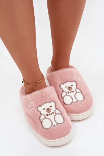 con un abrigo de piel Zapatillas con oso color rosa Noralie