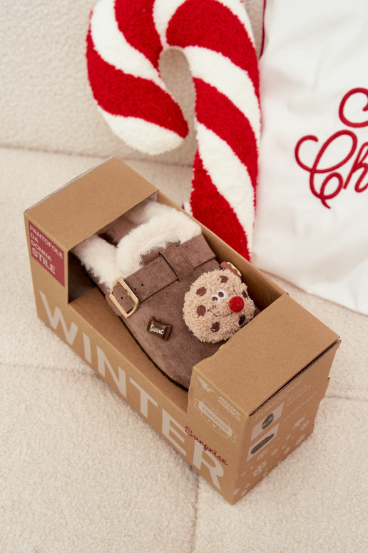 Zapatillas Femenino con hermosos detalles I con hebillas calentamiento con pelo dentro color marrón Thalora