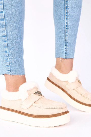 Mocasines de color beige claro, forrados con pelaje "Loafy" 2