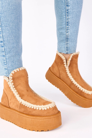 Botas de nieve de color marrón con plataforma y bordado decorativo "Alwena" 2