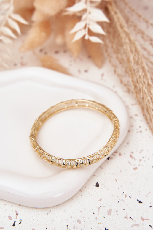 Fresco Una pulsera Femenino Hecho de acero quirúrgico color dorado