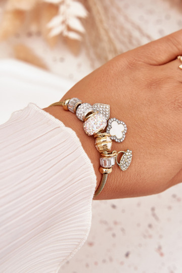 Una pulsera z ZaAieszkami Charms color dorado