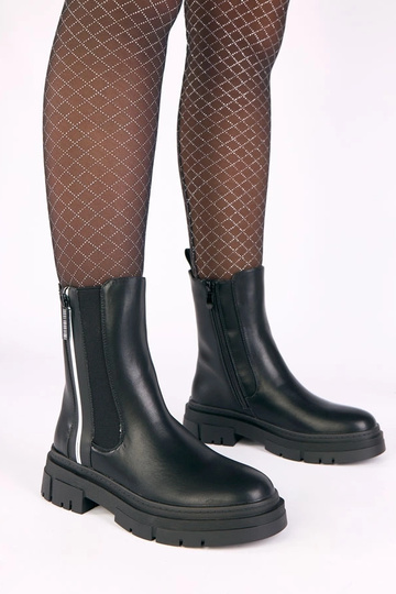 Zapatos negros con...