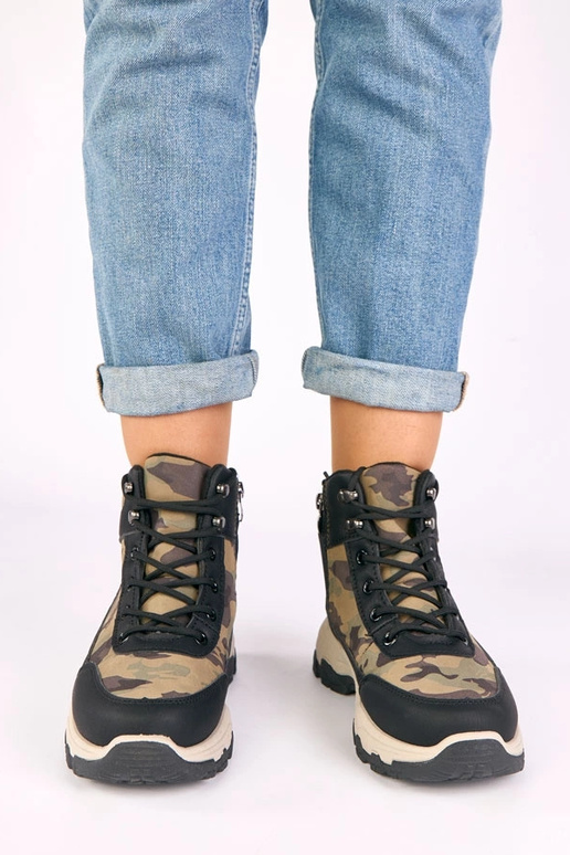 Botines negros con plataforma y...