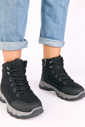 Botines negros con plataforma Briana