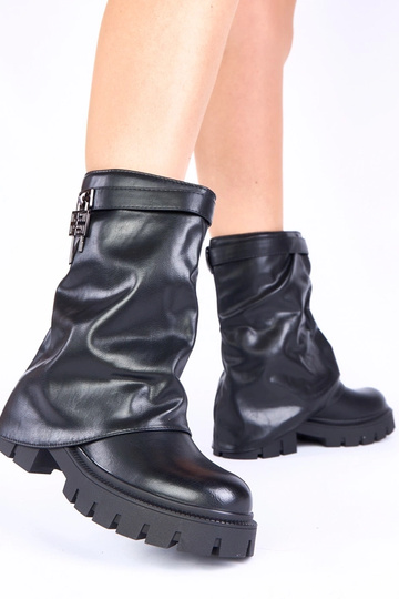 Botines negras con plataforma y codo descubierto Kisanet 2