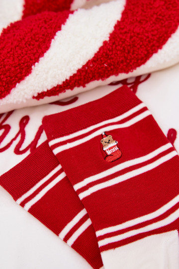 Calcetines navideños para mujer rayas y ositos de color rojo