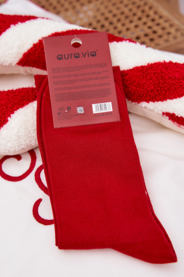 Calcetines navideños para hombres con Santa Claus y el texto "Feliz Navidad", de color rojo 2
