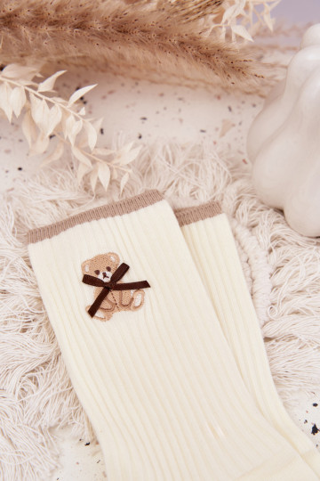 Medias de algodón con rayas con oso color marfil