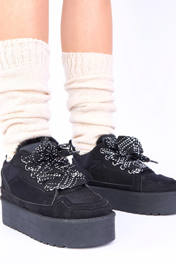 Zapatos de ocio negros con plataforma y cordones decorativos Sesuna