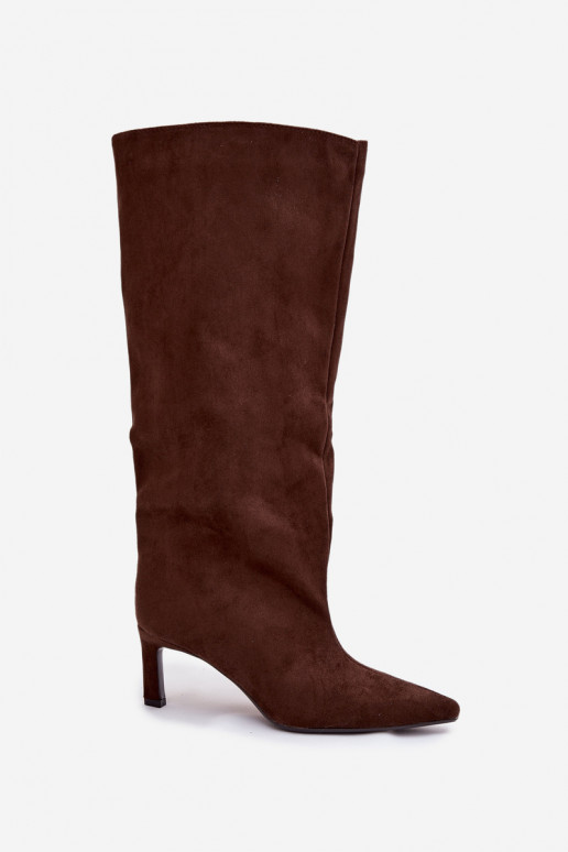 Botas largas de mujer de ante sintético, de tipo deslizable con tacones finos en color chocolate Phelin