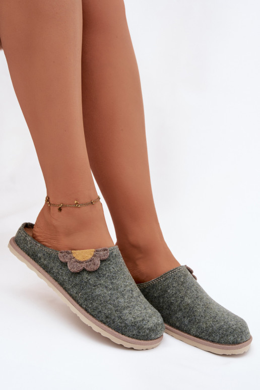 Zapatillas Femenino con una flor Inblu CS000043 color verde