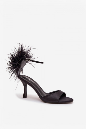 Sandalias negras con tacones finos y plumas Caelina 2
