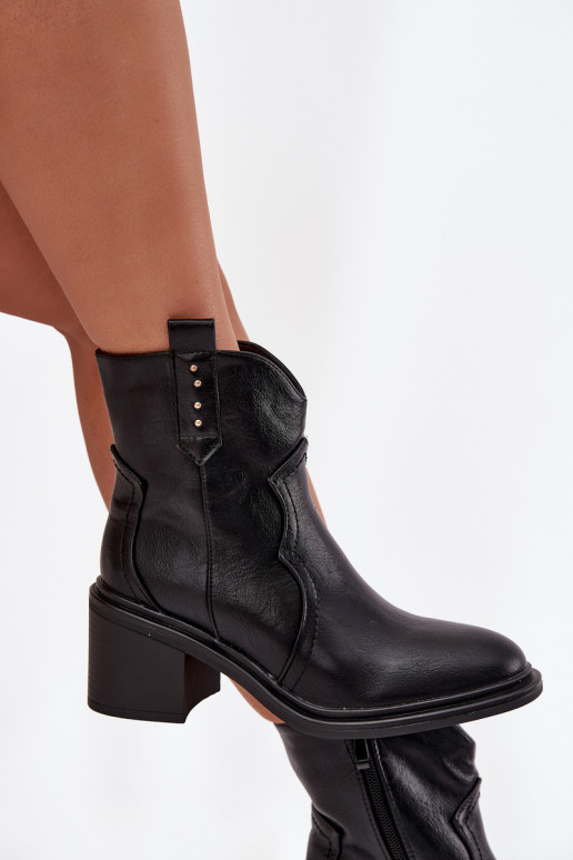 Botas de mujer En tacones enormes de cuero ecológico de color negro Iverly