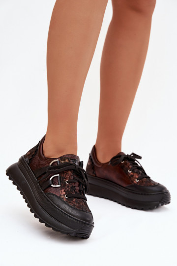 Piel Zapatillas modelo zapatos. Femenino con una plataforma Tiene queciejka 06562-25 CzekoladoAe