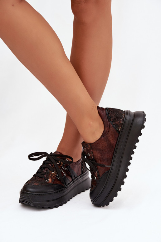 Piel Zapatillas modelo zapatos. Femenino con una plataforma Tiene queciejka 06562-25 CzekoladoAe