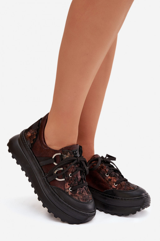 Piel Zapatillas modelo zapatos. Femenino con una plataforma Tiene queciejka 06562-25 CzekoladoAe