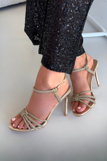 Sandalias de mujer doradas con tacones delgados, tiras y circonitas Tanelle
