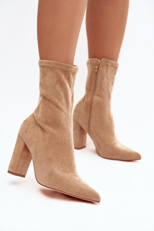 Botas de mujerPrzeszyciami beige Rosivelle