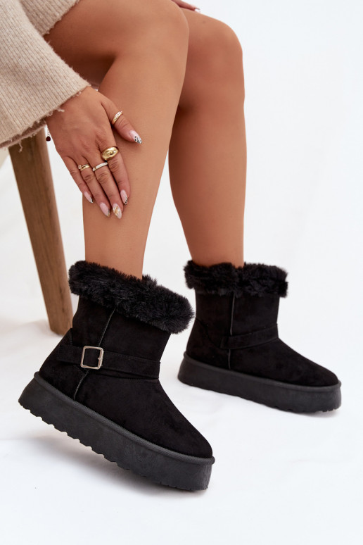 Botas de nieve Femenino con una plataforma con hebillas y un abrigo de piel de color negro Jesella