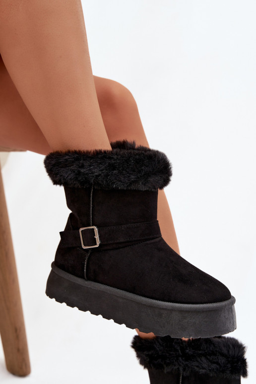 Botas de nieve Femenino con una plataforma con hebillas y un abrigo de piel de color negro Jesella