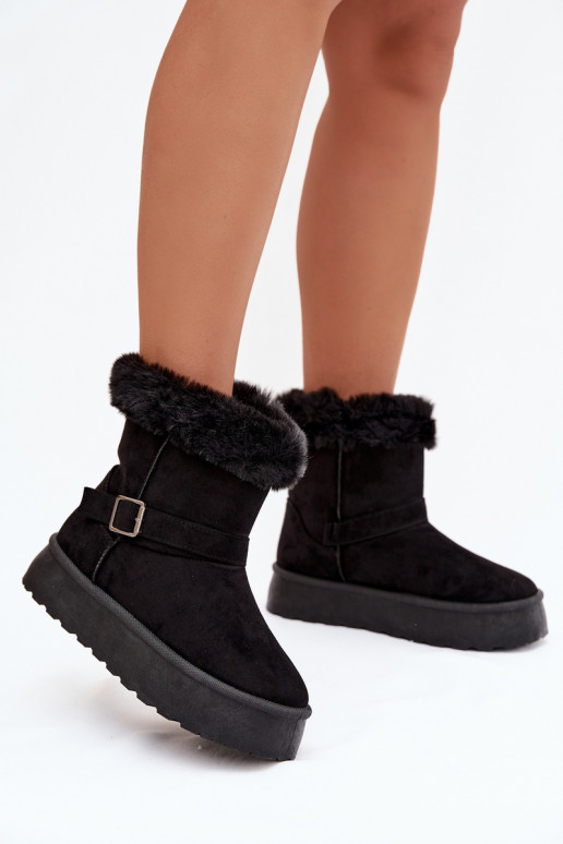 Botas de nieve Femenino con una plataforma con hebillas y un abrigo de piel de color negro Jesella