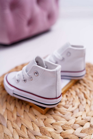 Zapatos infantiles con suela. el color blanco Filemon 2