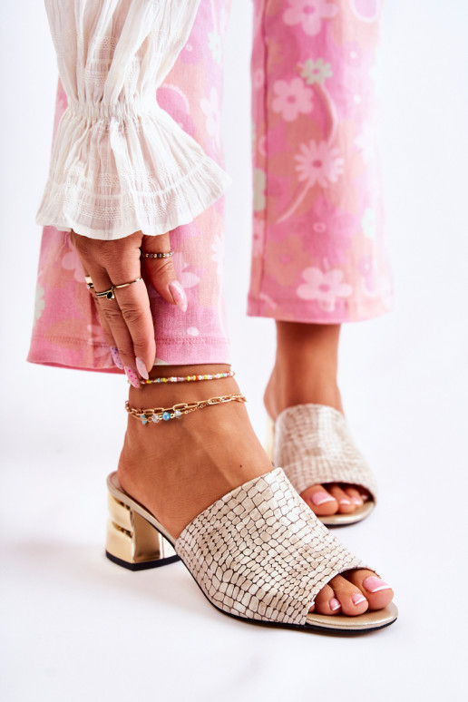 Zapatillas de cuero Femenino Patrón de cocodrilo con tacones beige Perry