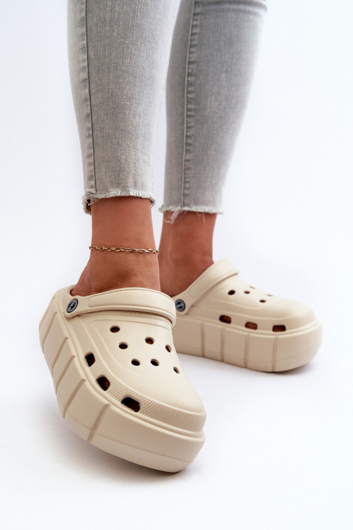 Zapatillas ligeras zapatillas de mujer con una plataforma beige Itubia