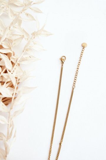 Collar de mujer tipo eslabón con flores blancas color dorado 2
